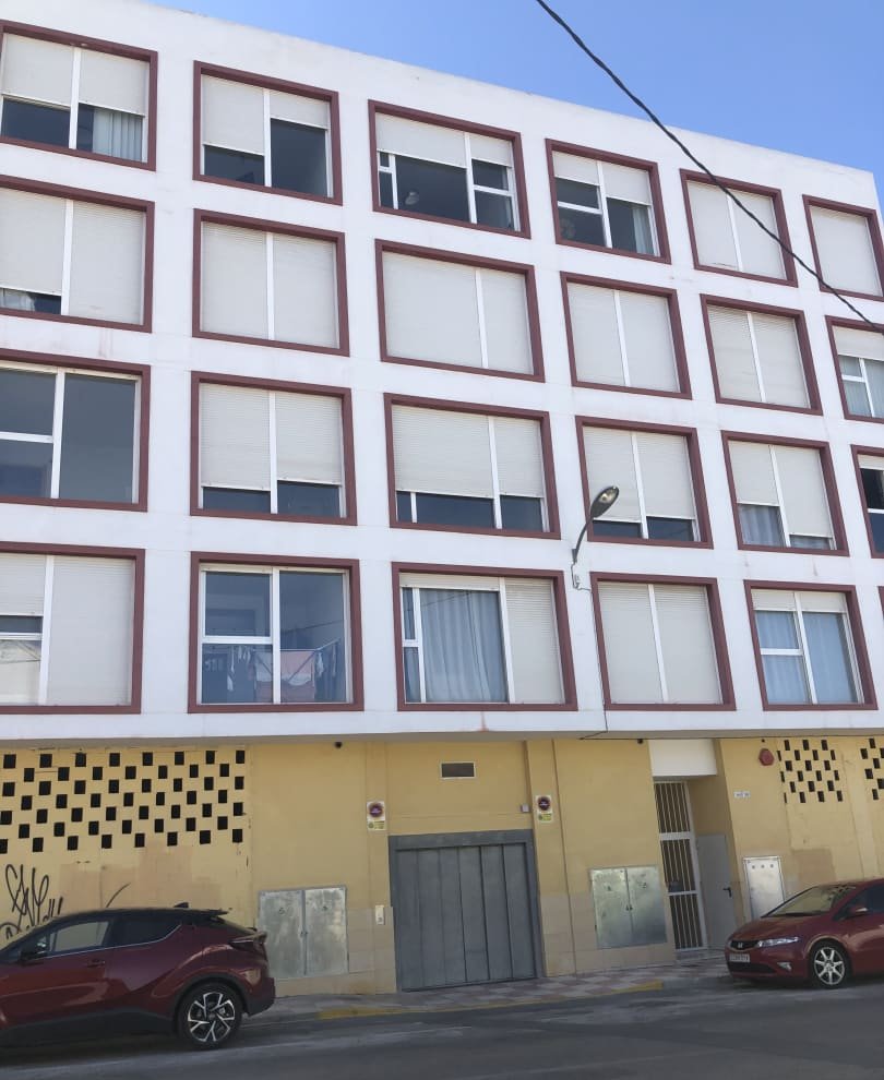 Garaje en venta  en Calle San Juan Ribera Y Manuel De Falla Castalla Alicante
