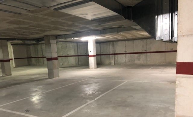 Garaje en venta  en Calle San Juan Ribera Y Manuel De Falla Castalla Alicante