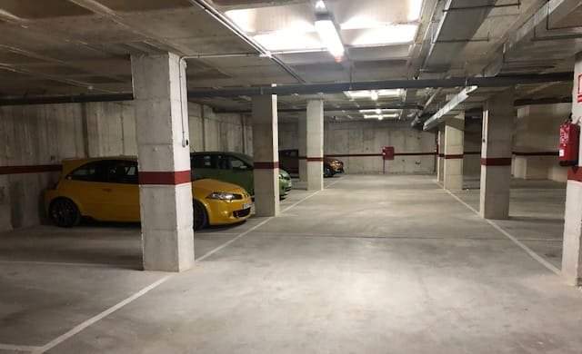 Garaje en venta  en Calle San Juan Ribera Y Manuel De Falla Castalla Alicante