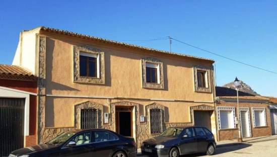 Unifamiliar Adosada en venta  en Calle San Francisco De Asis Villena Alicante