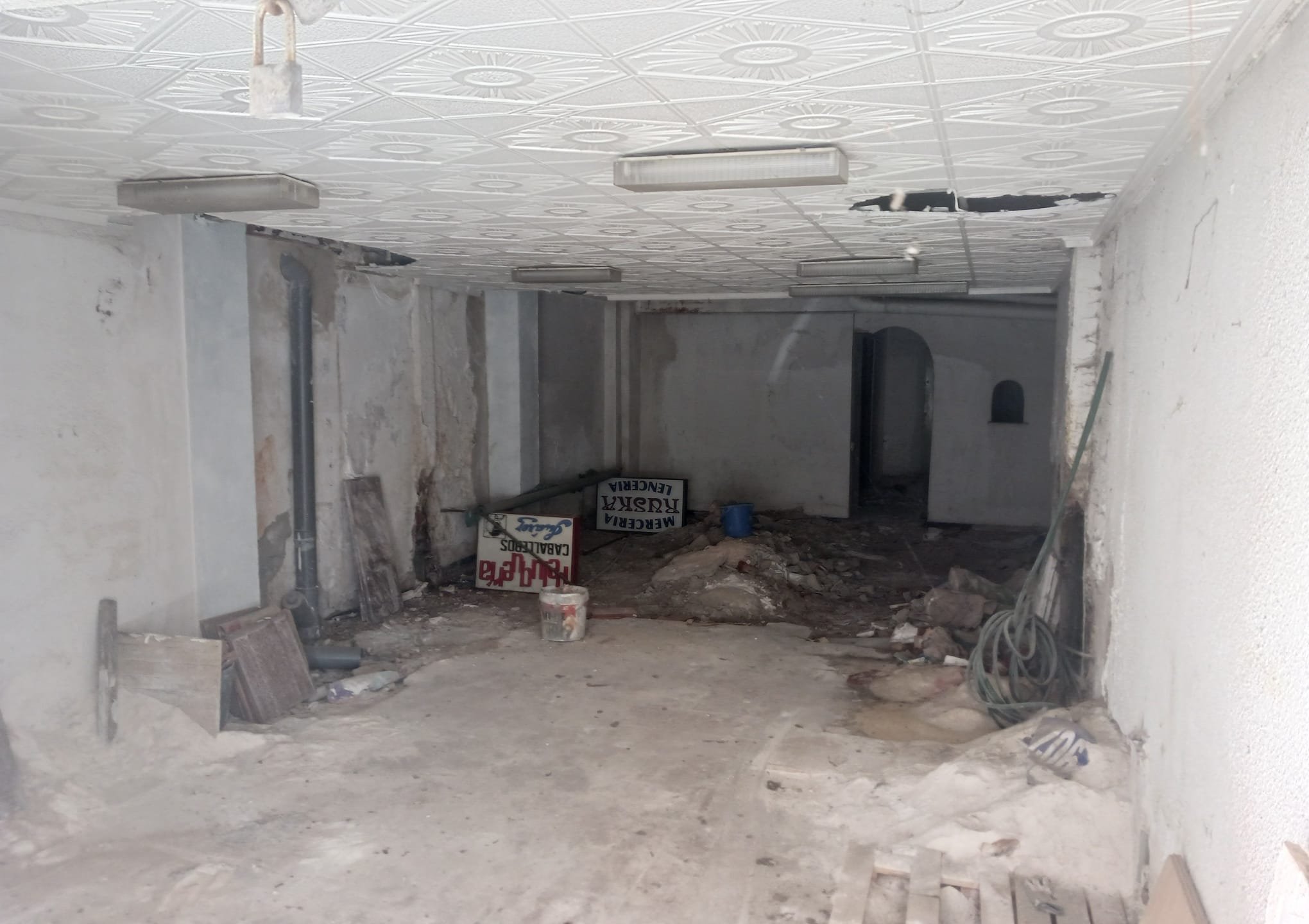 Local Comercial en venta  en Calle Andres Furio Brotons Elche Alicante