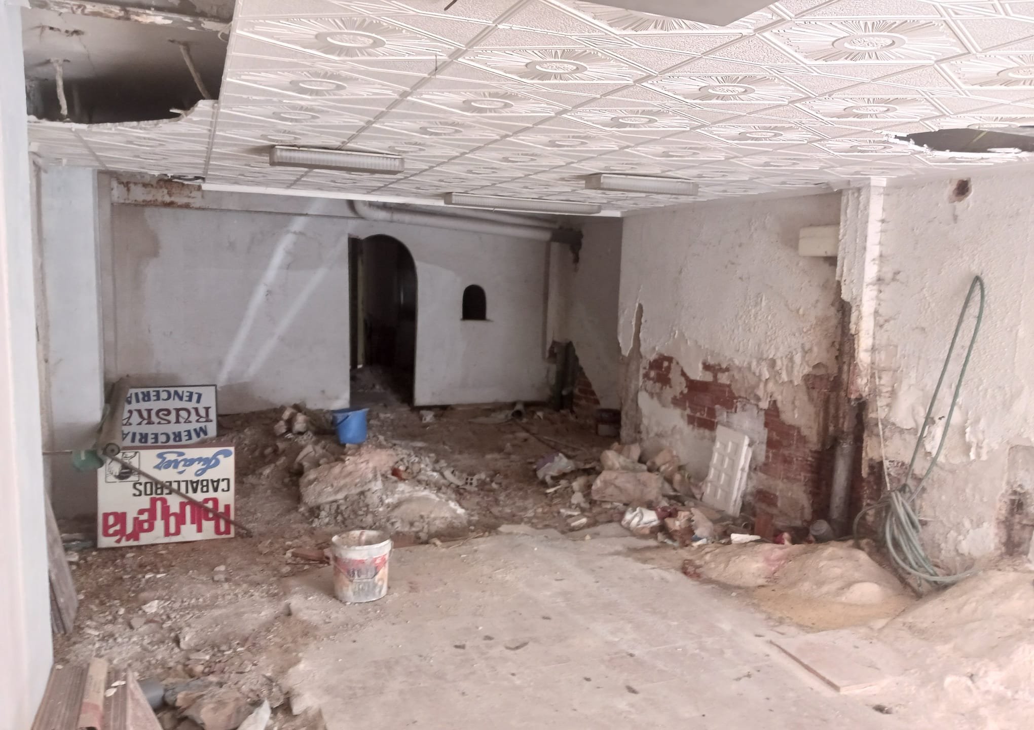 Local Comercial en venta  en Calle Andres Furio Brotons Elche Alicante