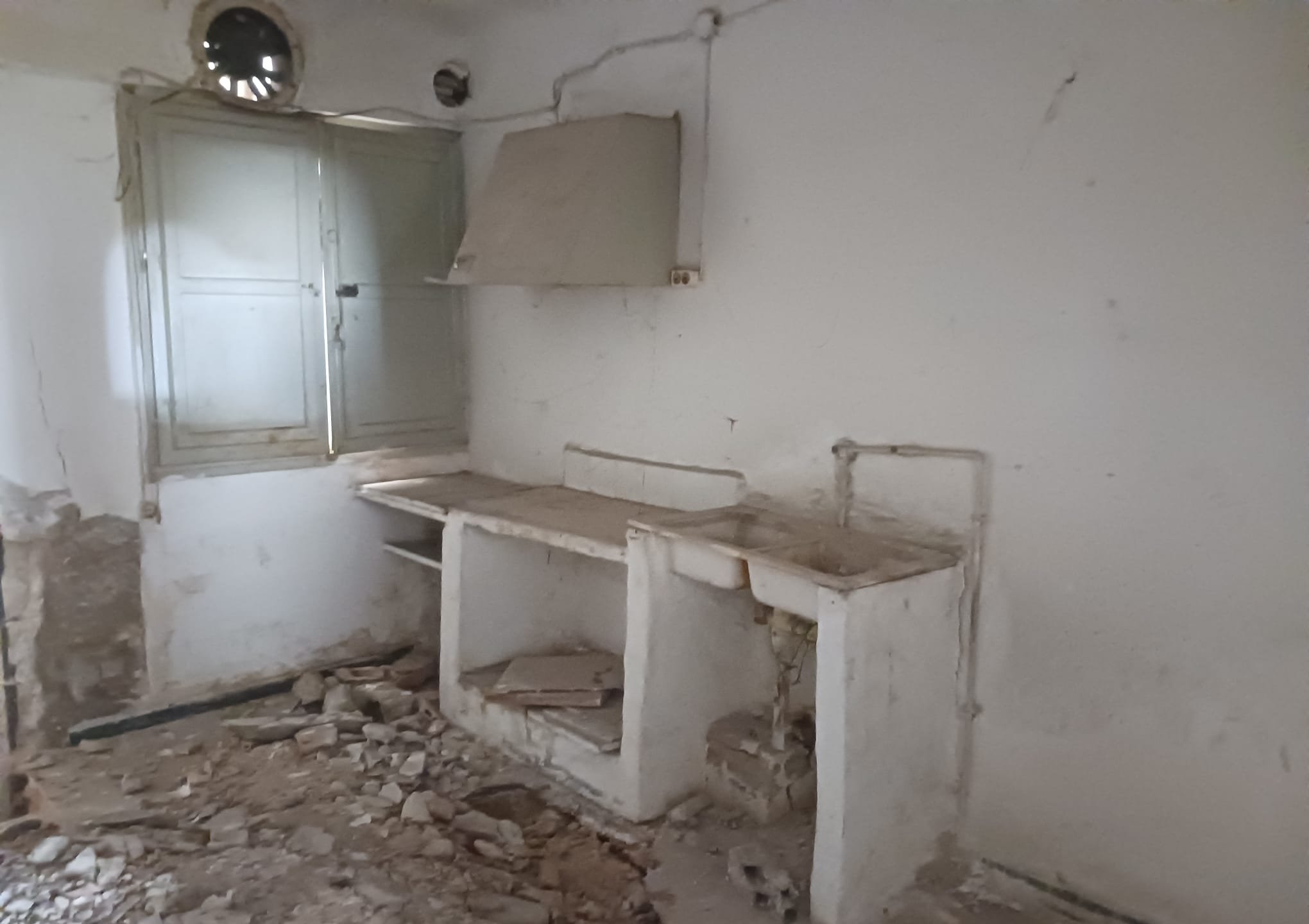 Local Comercial en venta  en Calle Andres Furio Brotons Elche Alicante