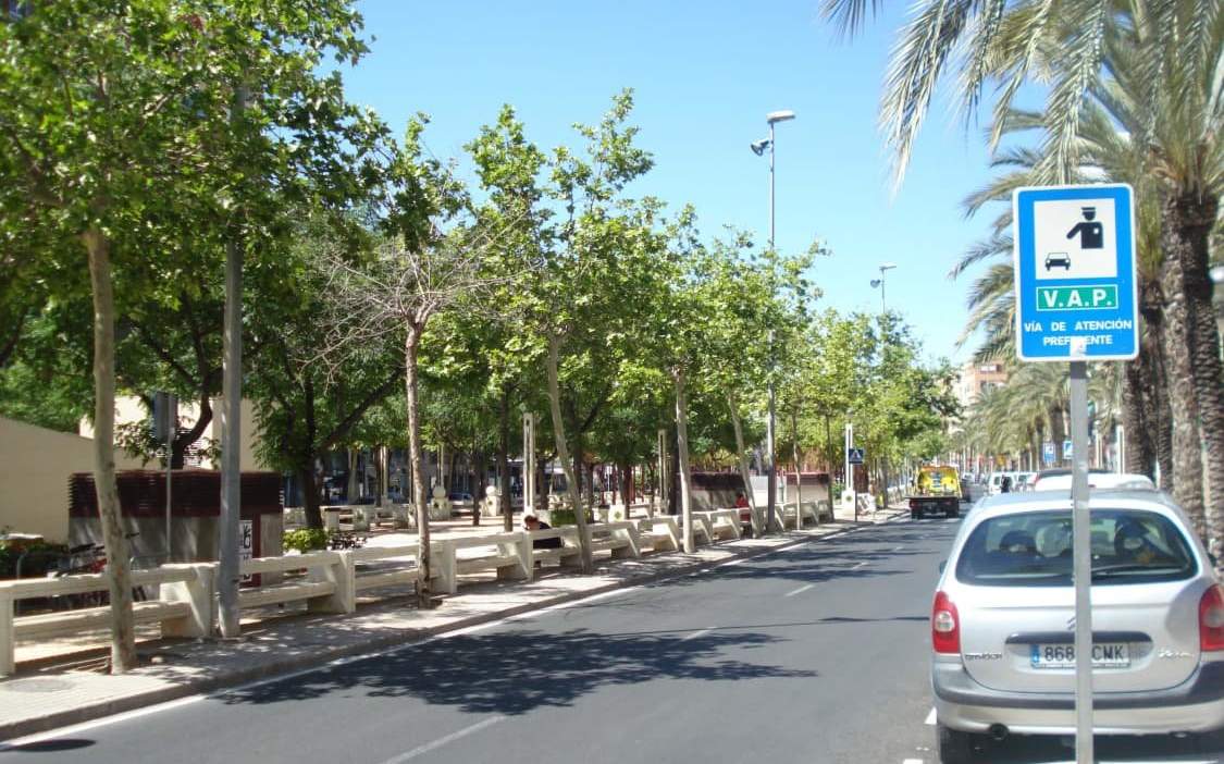 Local Comercial en venta  en Calle Andres Furio Brotons Elche Alicante