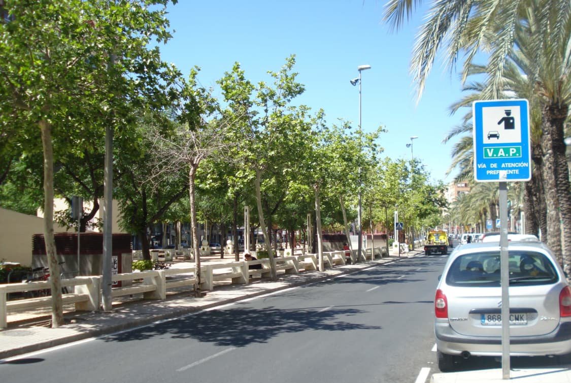 Local Comercial en venta  en Calle Andres Furio Brotons Elche Alicante