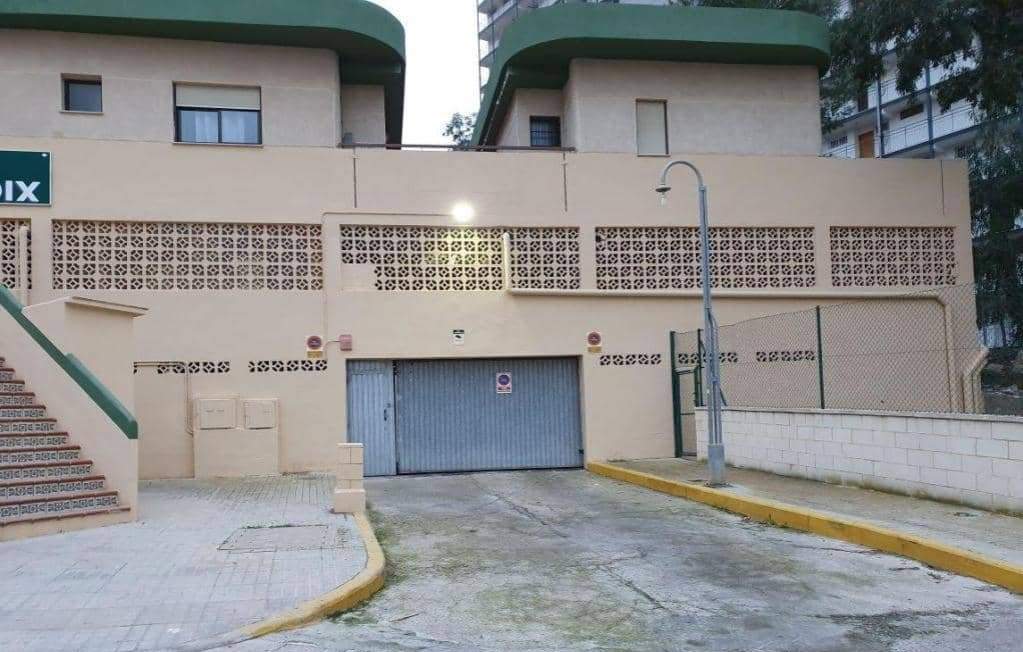 Garaje en venta  en Calle Viena Benidorm Alicante