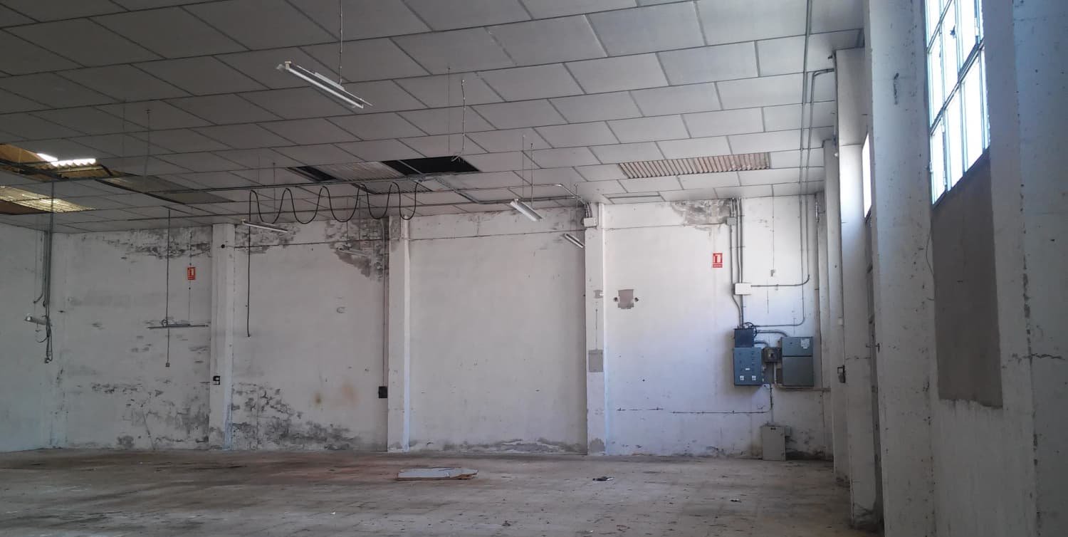 Nave Adosada en venta  en Calle Tractat Dalmizrra Campo De Mirra Alicante