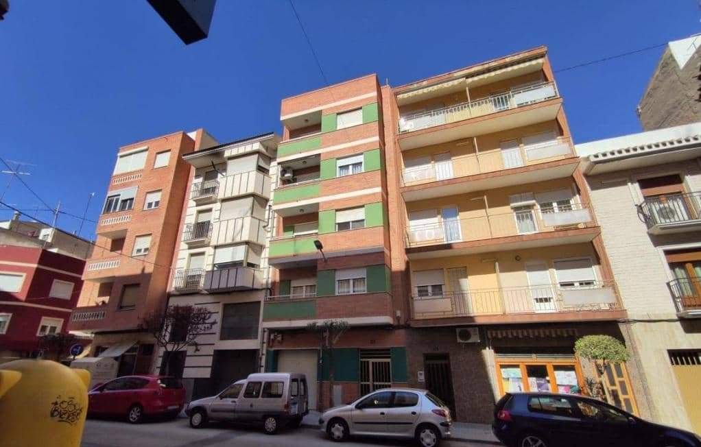 Piso en venta  en Calle Cruz De Piedra Yecla Murcia