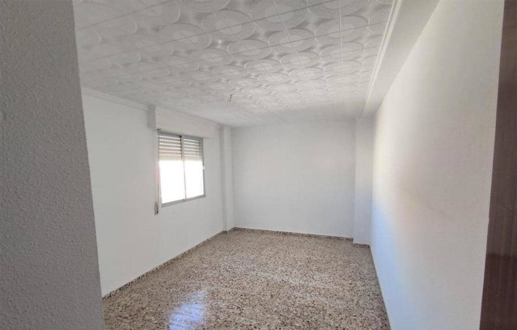 Piso en venta  en Calle Cruz De Piedra Yecla Murcia