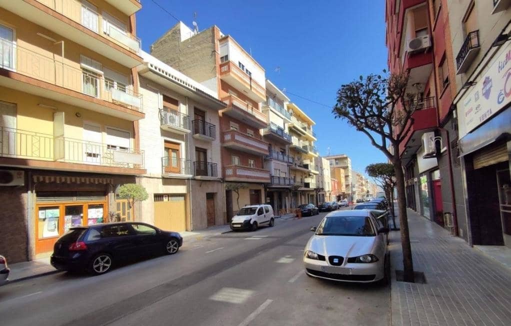 Piso en venta  en Calle Cruz De Piedra Yecla Murcia