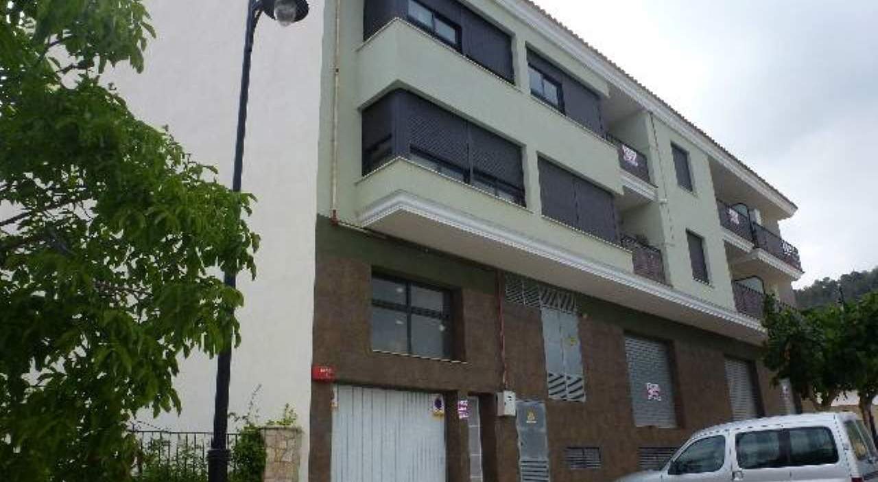 Garaje en venta  en Calle Emilio Estrela, Enguera, Valencia