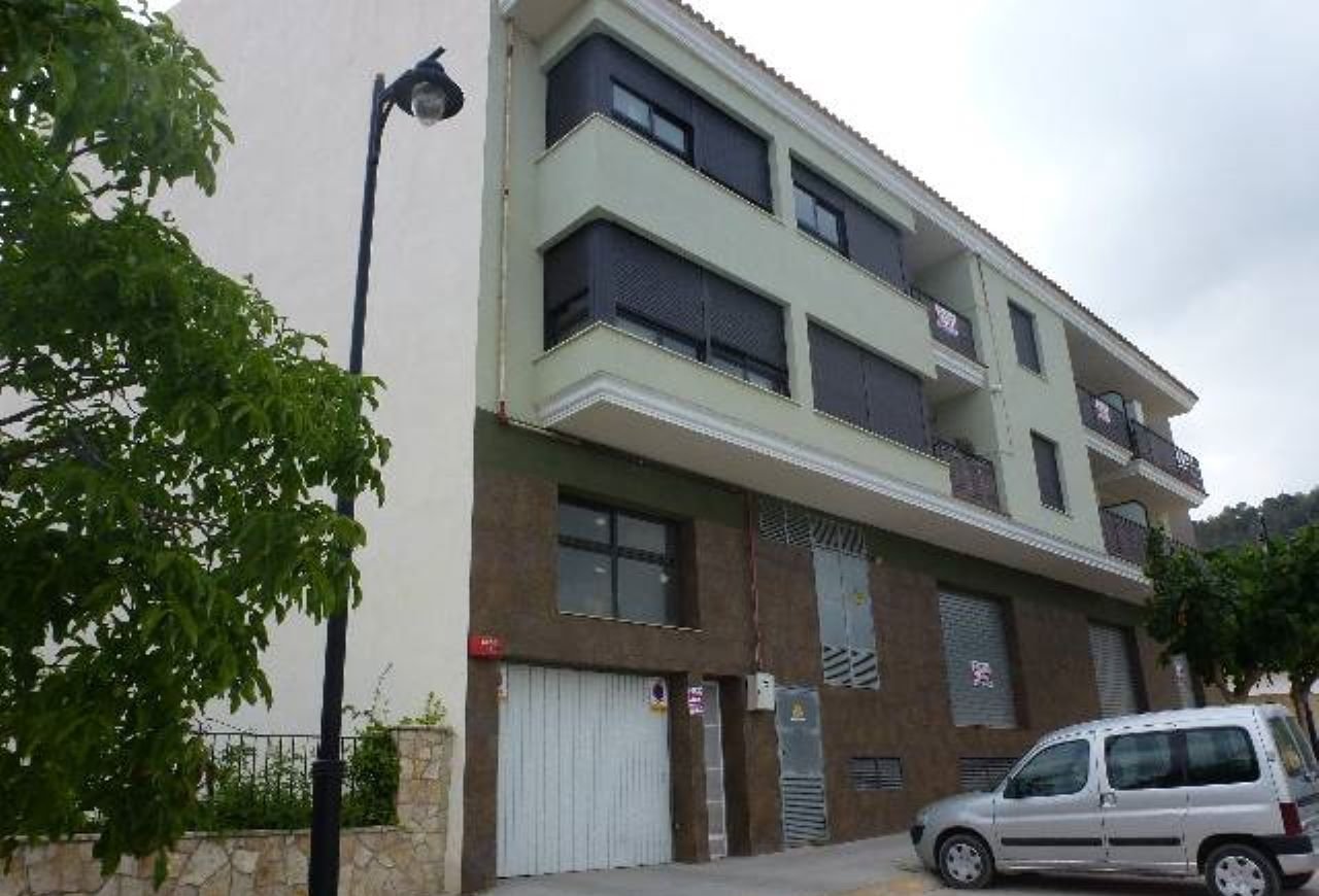 Garaje en venta  en Calle Emilio Estrela, Enguera, Valencia