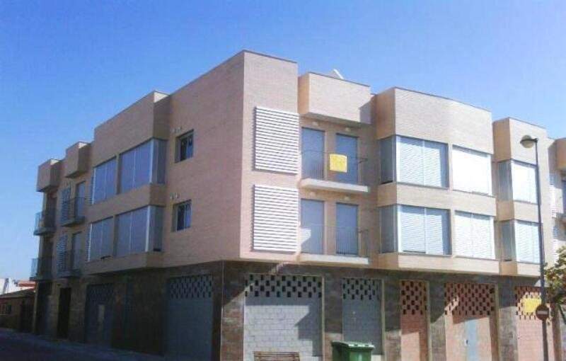 Descubre garaje en calle de serra en Massamagrell por 3.900 con 30m