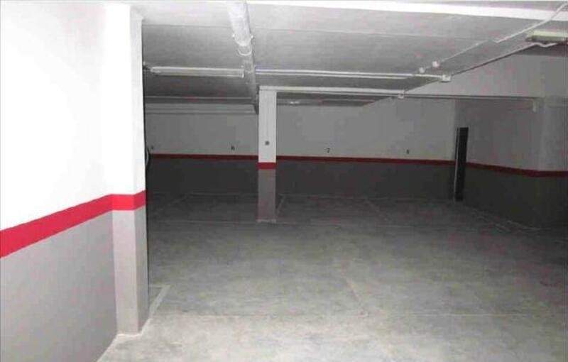 Descubre garaje en calle de serra en Massamagrell por 3.900 con 30m