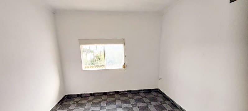 Chalet Pareado en venta en Calle Montroy Turs Valencia