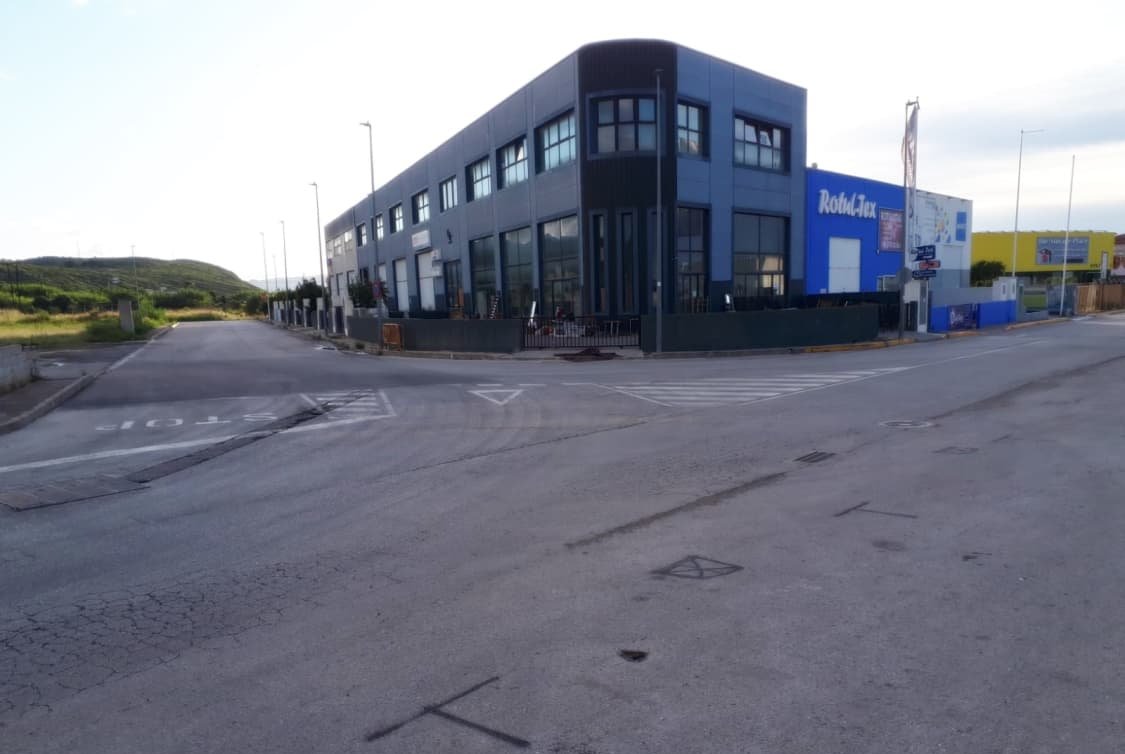 Oficina en venta  en Avenida Valencia El Verger Alicante