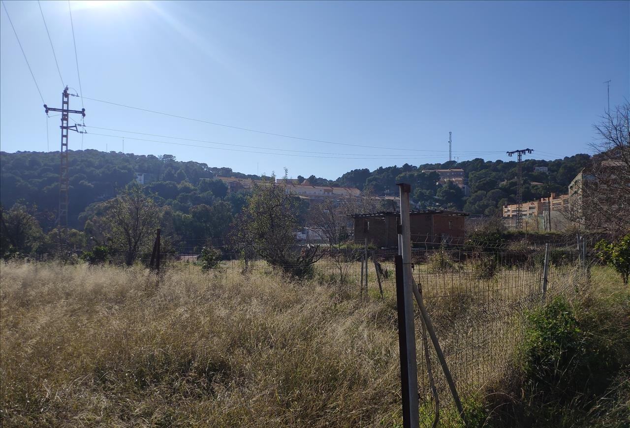 Suelo urbano residencial a la venta en cpoligono 35 parcela Serra por 49000 de 801m