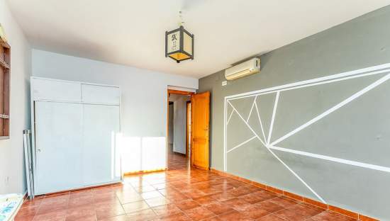 Chalet independiente en Urb. Pla de Pavia