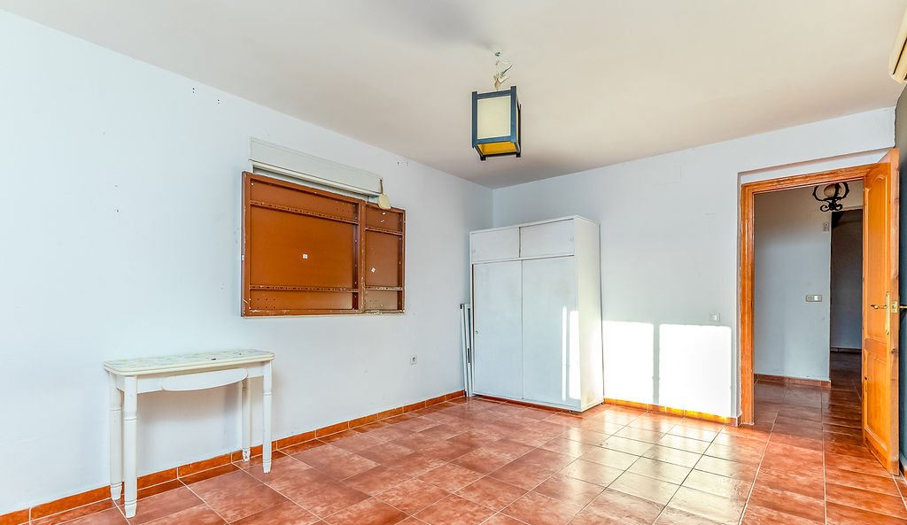 Chalet independiente en Urb. Pla de Pavia