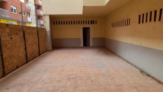 Local comercial en venta por 32.000 de 100m en calle calle juan ramon jimenez 84, Castellón de la PlanaCastelló de la Plana