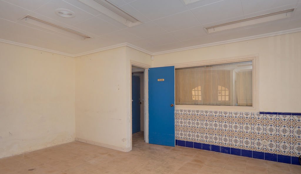 Local en venta en Calle Cipreses Cartagena Murcia