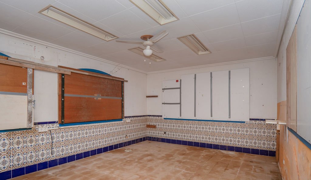 Local en venta en Calle Cipreses Cartagena Murcia