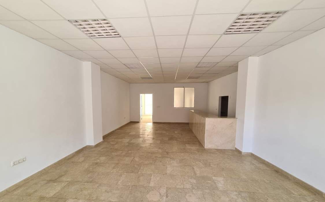 Local Comercial en venta  en Calle Padre Lorenzo Novelda Alicante