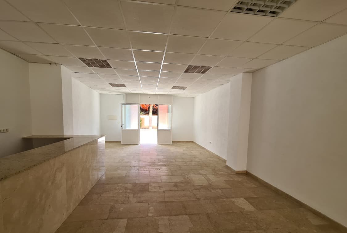 Local Comercial en venta  en Calle Padre Lorenzo Novelda Alicante