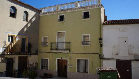 Vivienda adosada en C Daoiz y Velarde