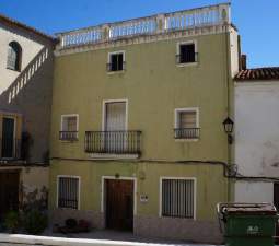 Vivienda adosada en C Daoiz y Velarde