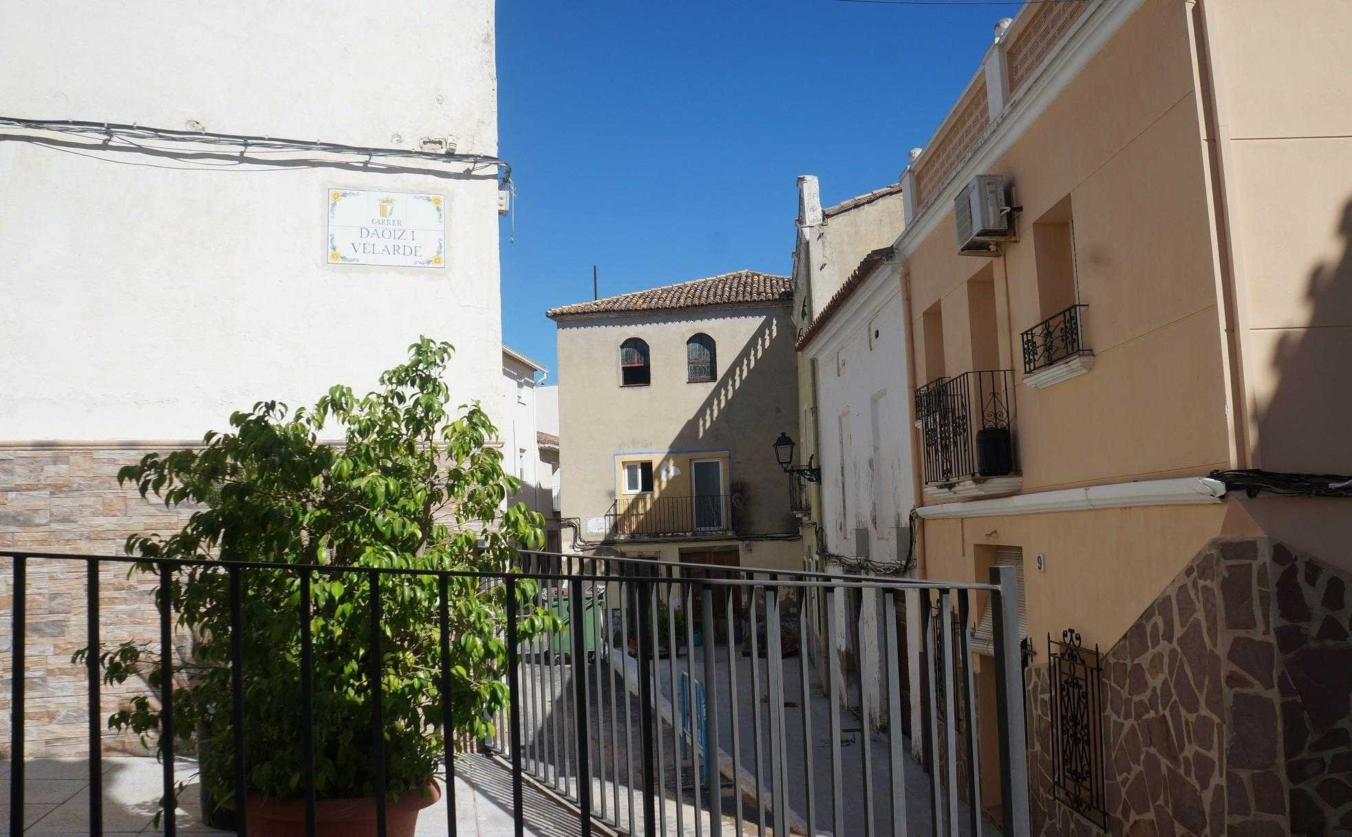 Vivienda adosada en C Daoiz y Velarde