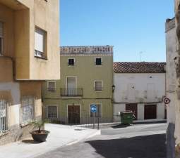 Vivienda adosada en C Daoiz y Velarde