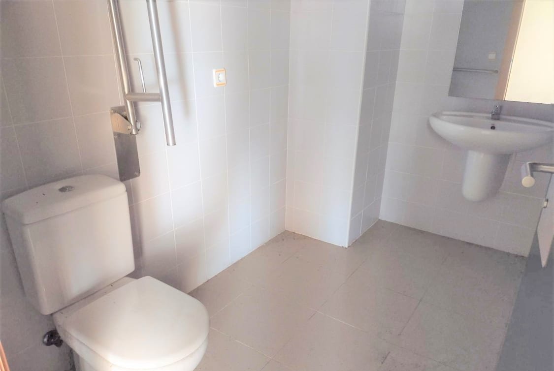Local en venta en Calle Pintor Sorolla, Bajo, 12006, Castellón De La Plana Castellón