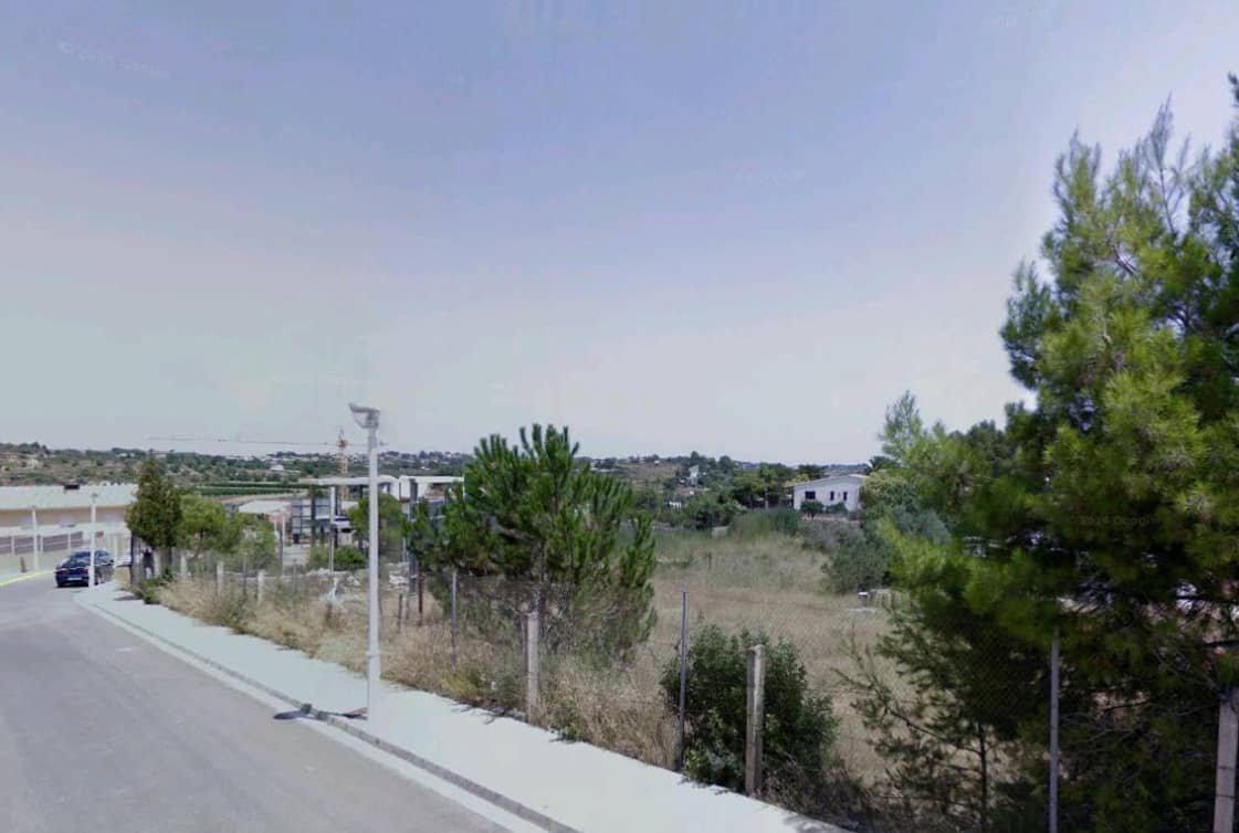 Urbano (Solar) en venta  en Calle Riu Cabriol, Montserrat, Valencia