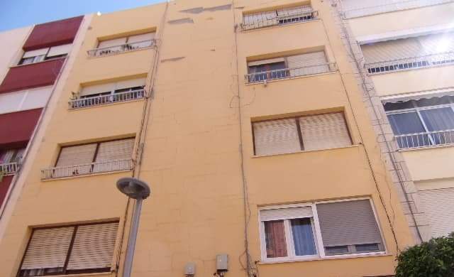 Piso en venta  en Calle Cesar Cataldo Benicarl Castelln