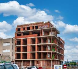 Edificio en construcción en C de Madrid