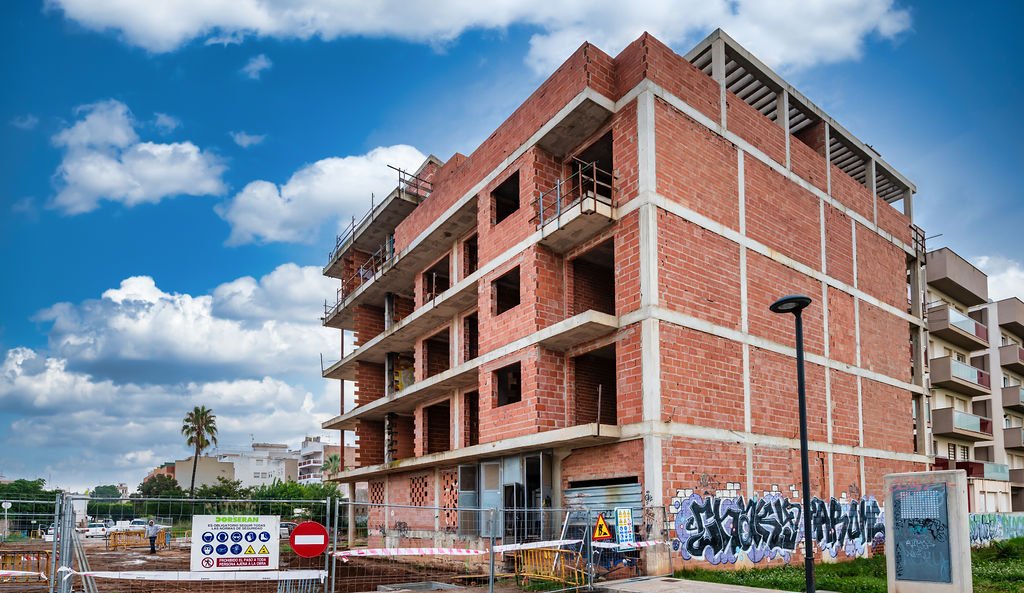 Edificio en construcción en C de Madrid