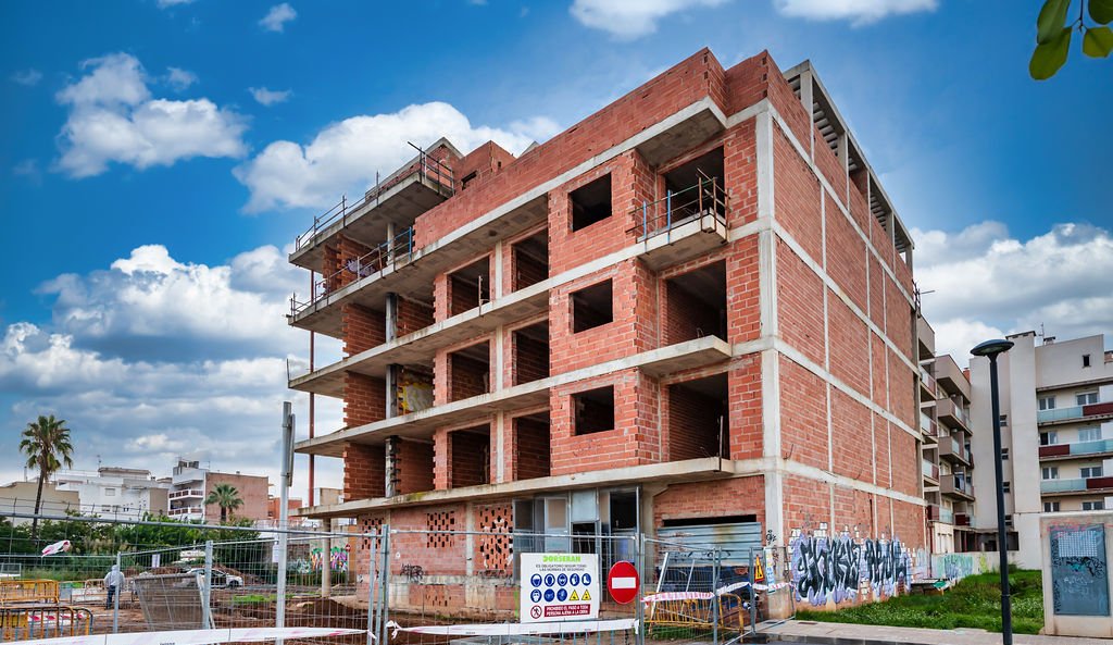 Edificio en construcción en C de Madrid