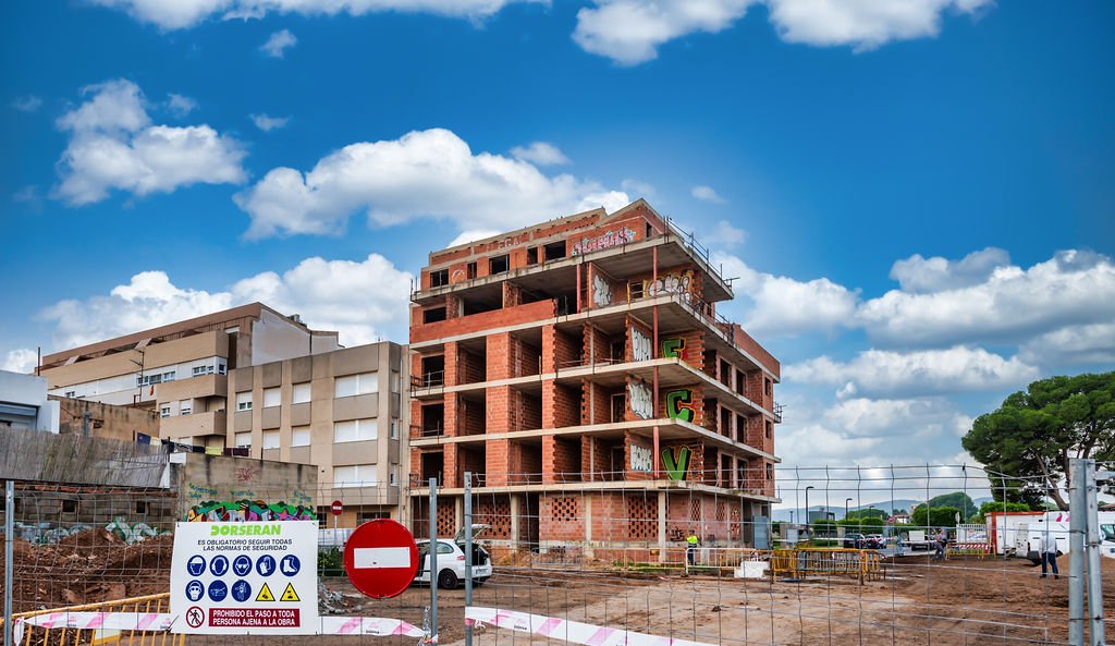 Edificio en construcción en C de Madrid