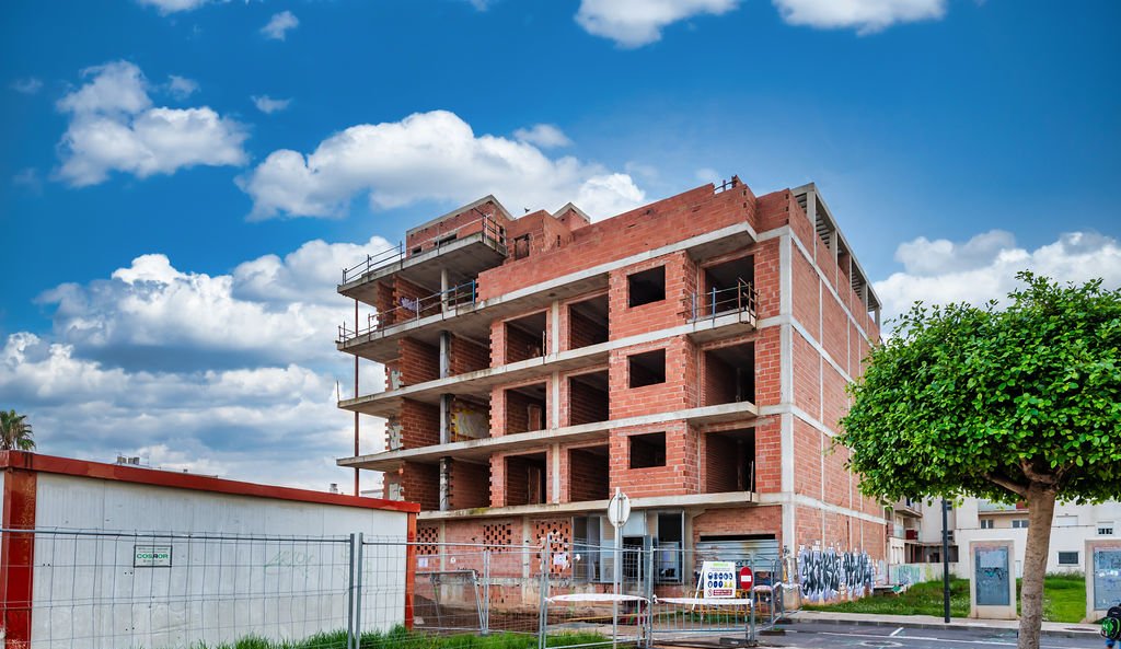 Edificio en construcción en C de Madrid