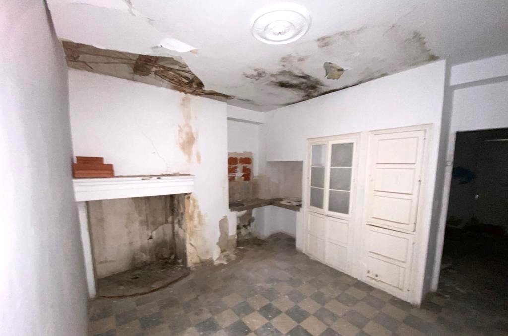 Casa en venta por 60000 con 54m y una habitacion en calle d amunt en Ontinyent