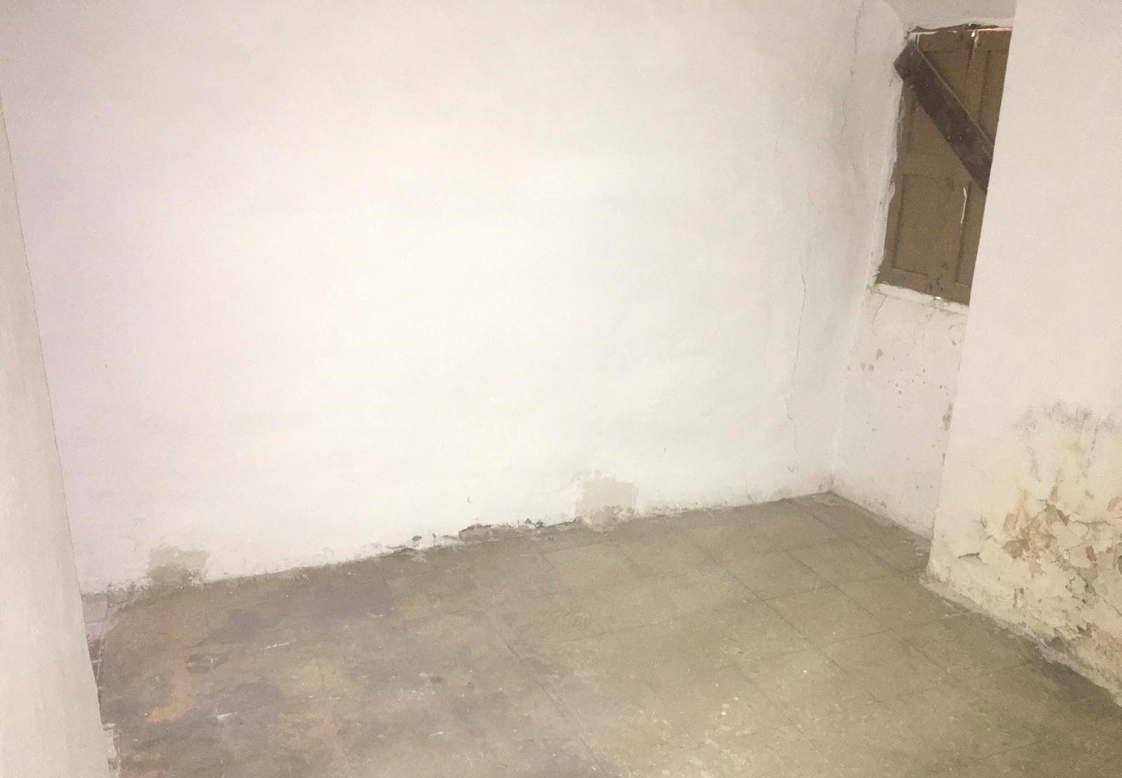 Casa en venta por 60000 con 54m y una habitacion en calle d amunt en Ontinyent