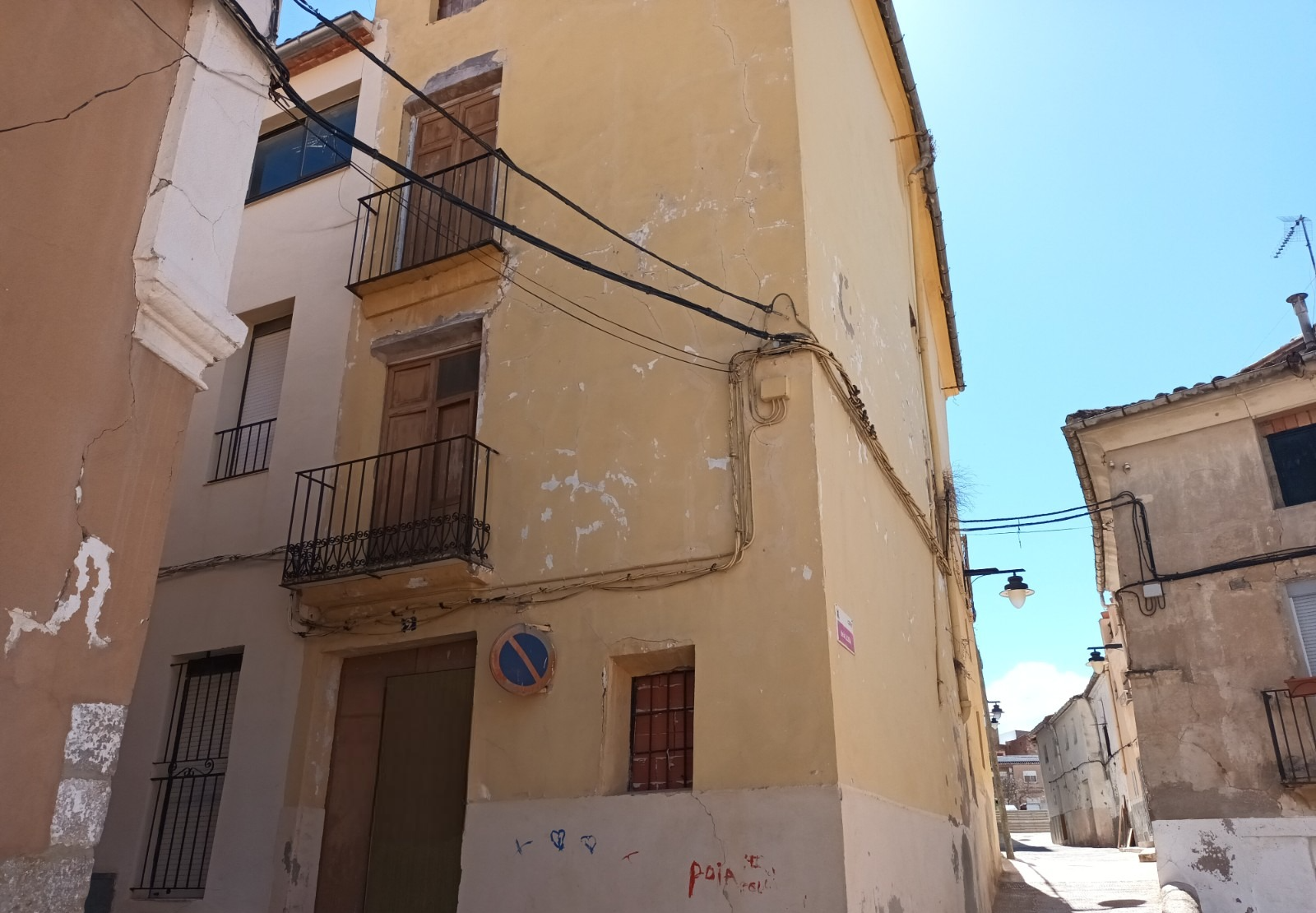 Casa en venta por 60000 con 54m y una habitacion en calle d amunt en Ontinyent