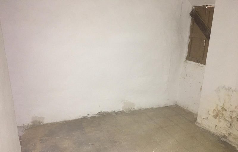 Casa en venta por 60000 con 54m y una habitacion en calle d amunt en Ontinyent