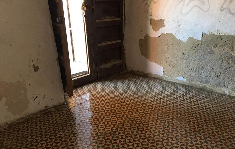Casa en venta por 60000 con 54m y una habitacion en calle d amunt en Ontinyent