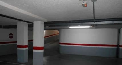 Garaje en venta  en Calle Garcia Lorca Benetsser Valencia