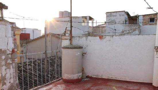 Unifamiliar Casa De Pueblo en venta  en Calle Virgen De La Soledad, Olleria (L'), Valencia