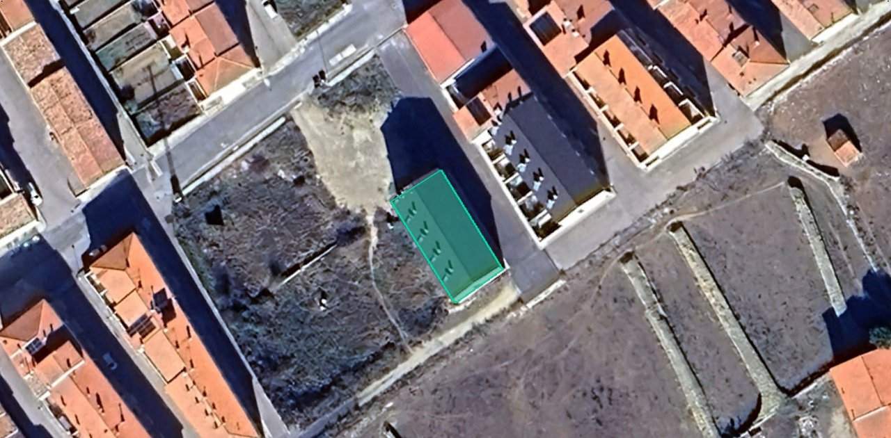 Viviendas adosadas en construcción detenida en C Sants Abdo i Senent