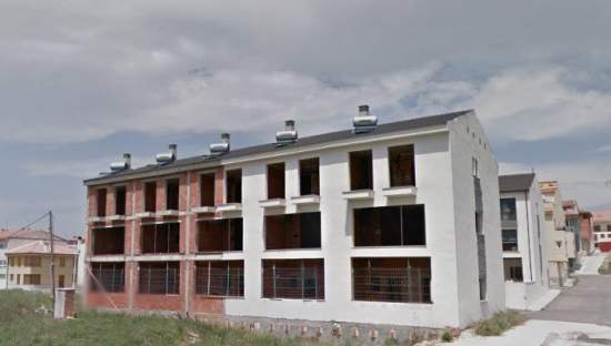 Viviendas adosadas en construcción detenida en C Sants Abdo i Senent