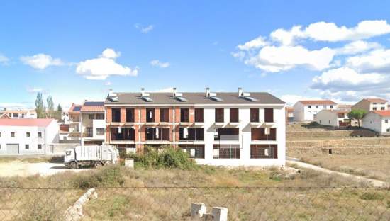 Viviendas adosadas en construcción detenida en C Sants Abdo i Senent